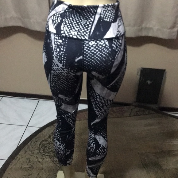 Lululemon Leggings - Picture 3 of 6